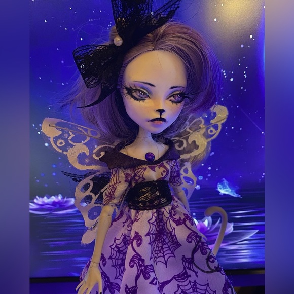 Meet your Artist, Kitty - Picture 9 of 14